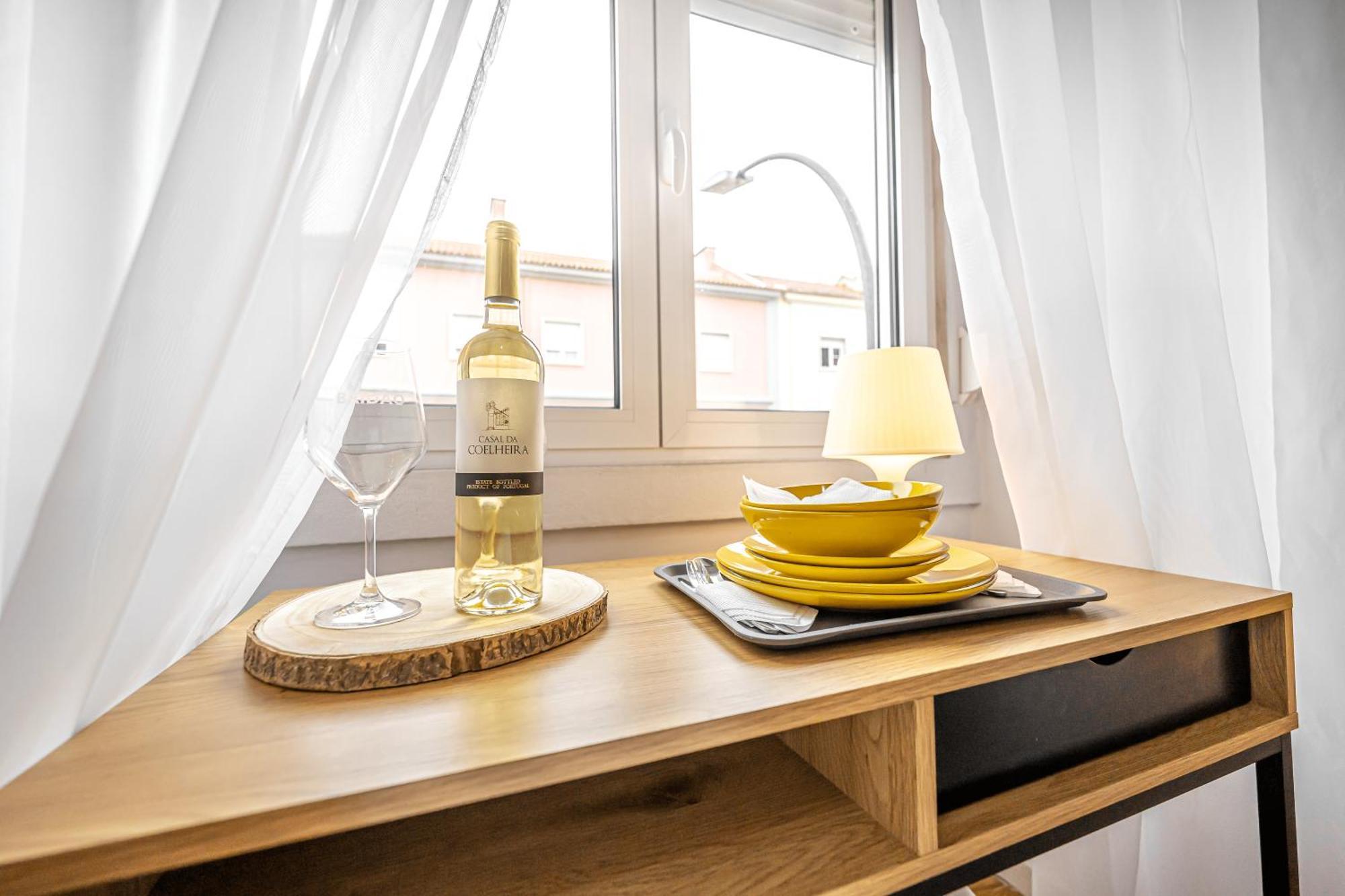 April Square By Lisbon With Sintra Hotel Amadora Bagian luar foto