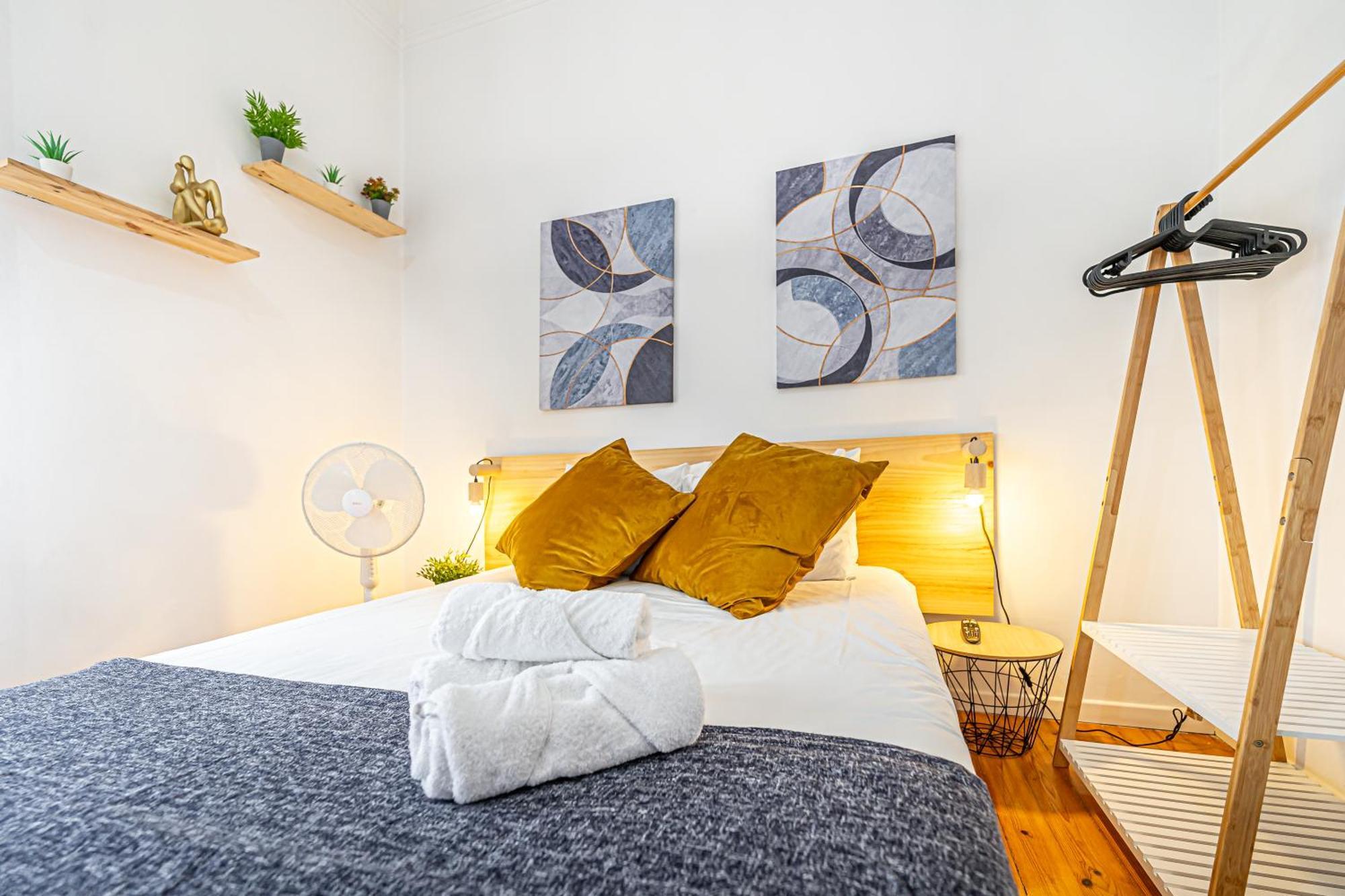 April Square By Lisbon With Sintra Hotel Amadora Bagian luar foto