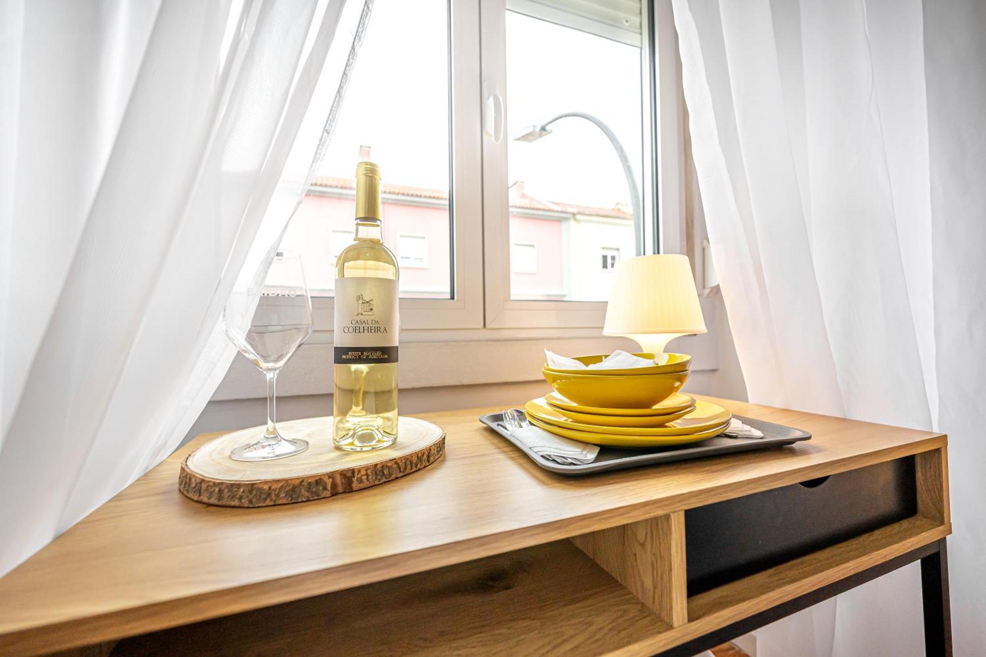 April Square By Lisbon With Sintra Hotel Amadora Bagian luar foto