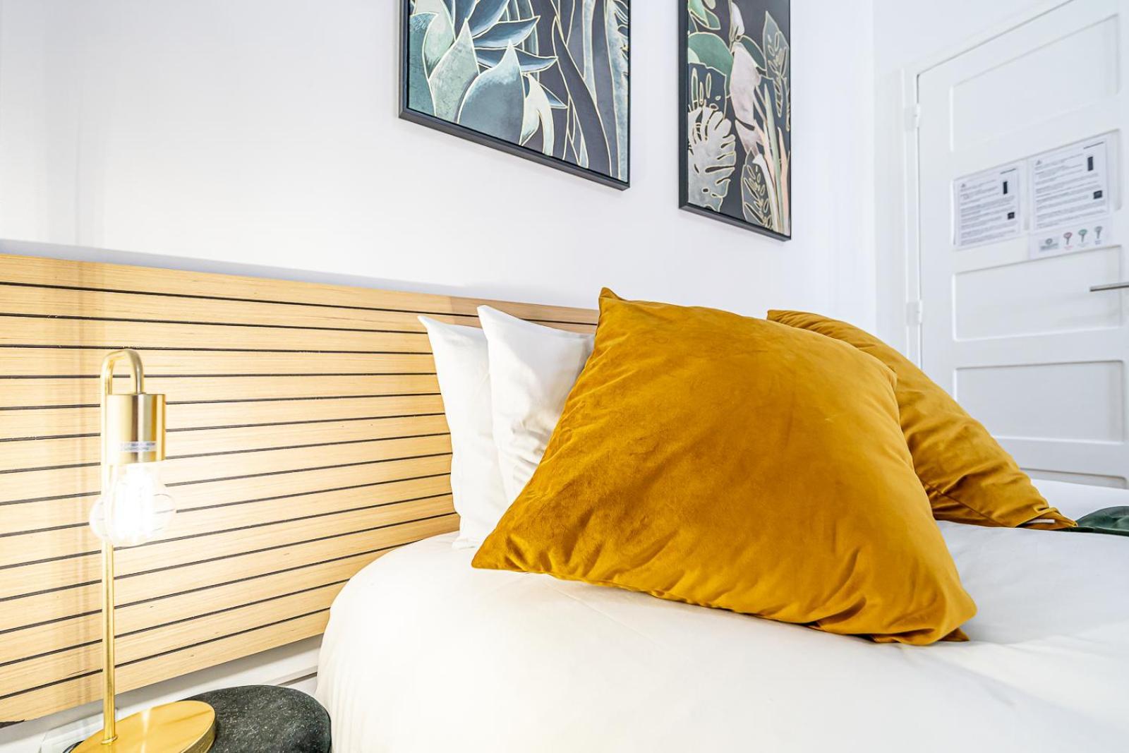 April Square By Lisbon With Sintra Hotel Amadora Bagian luar foto