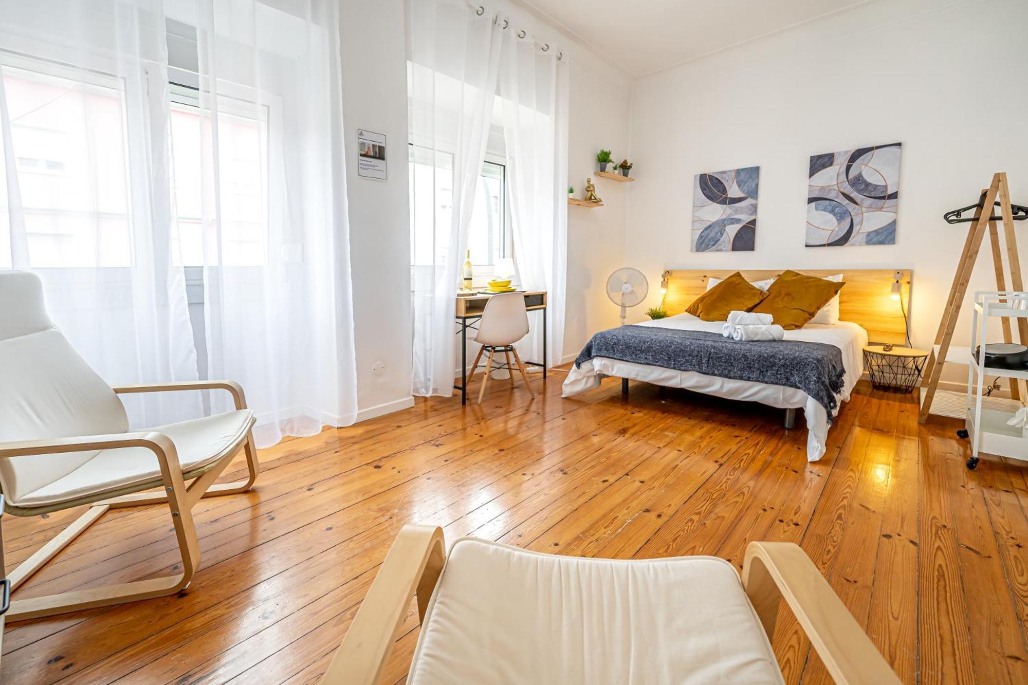 April Square By Lisbon With Sintra Hotel Amadora Bagian luar foto
